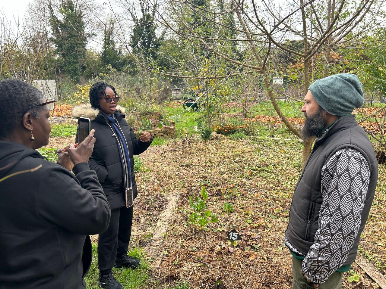 Echange entre Marie-Paule et un agriculteur